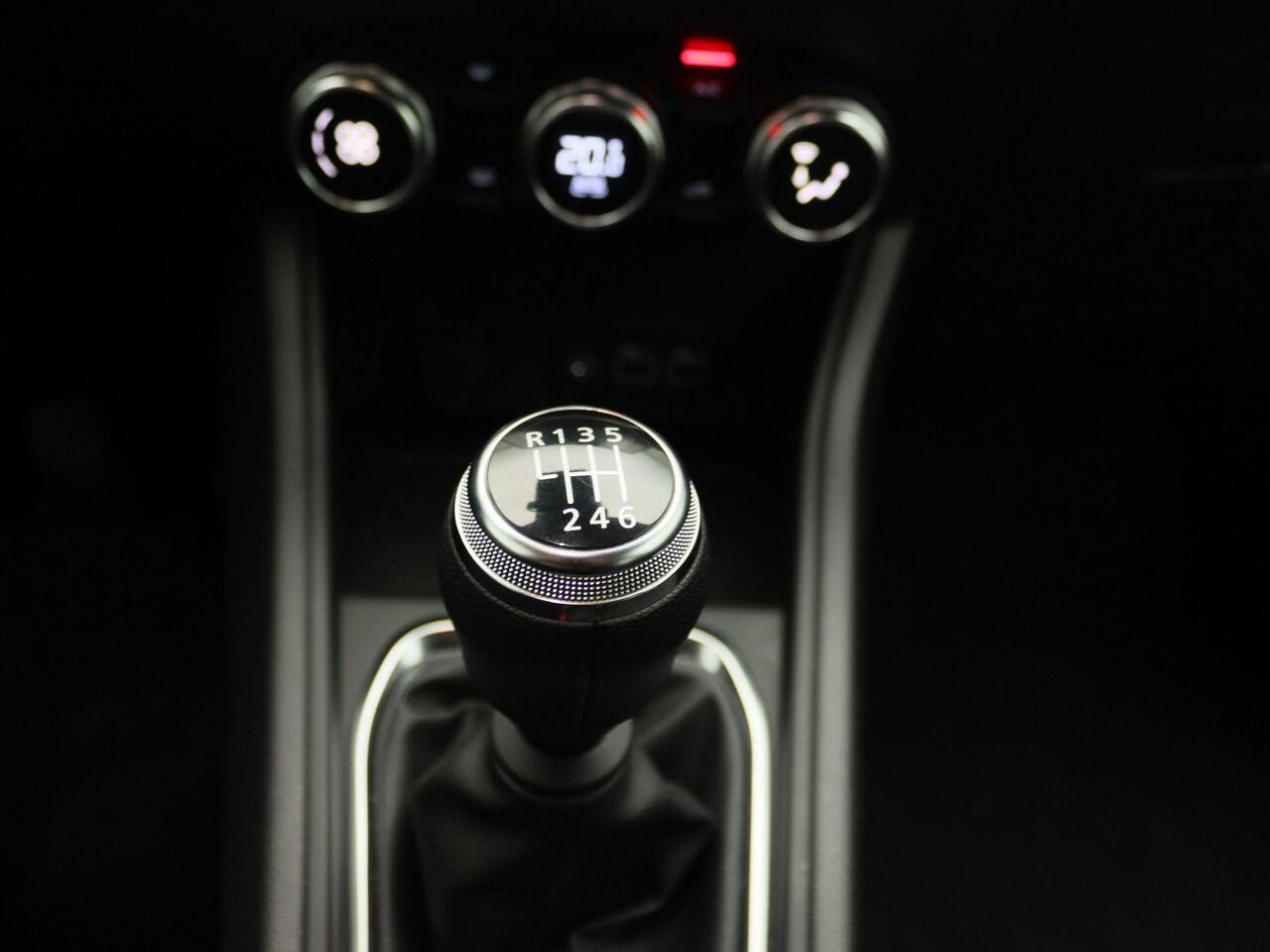 Renault CAPTUR TCe 90 Techno | Demo | Lichtmetalen velgen 18" | OpenR multimediasysteem met 10,4" touchscreen, inclusief Apple CarPlay & Android Auto | Two-tone metaalkleur |