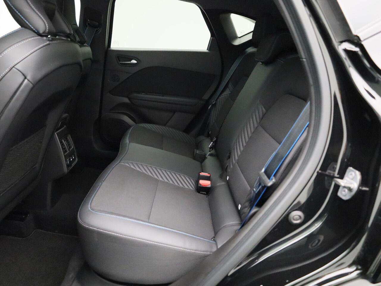 Renault CAPTUR 1.6 E-Tech full hybrid 145 esprit Alpine | Automaat | Apple Carplay & Android Auto | Navi | l Parkeersensoren en 360 camera | Climate Control | Harman Kardon