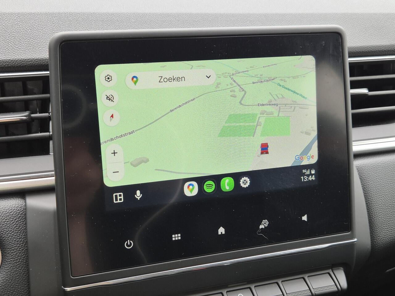 Renault CAPTUR 1.3 mild hybrid 140 techno / Achteruitrijcamera / Apple Carplay & Android Auto / Climate Control / Navigatie / Parkeersensoren / Keyless Entry & Start / Cruise Control /