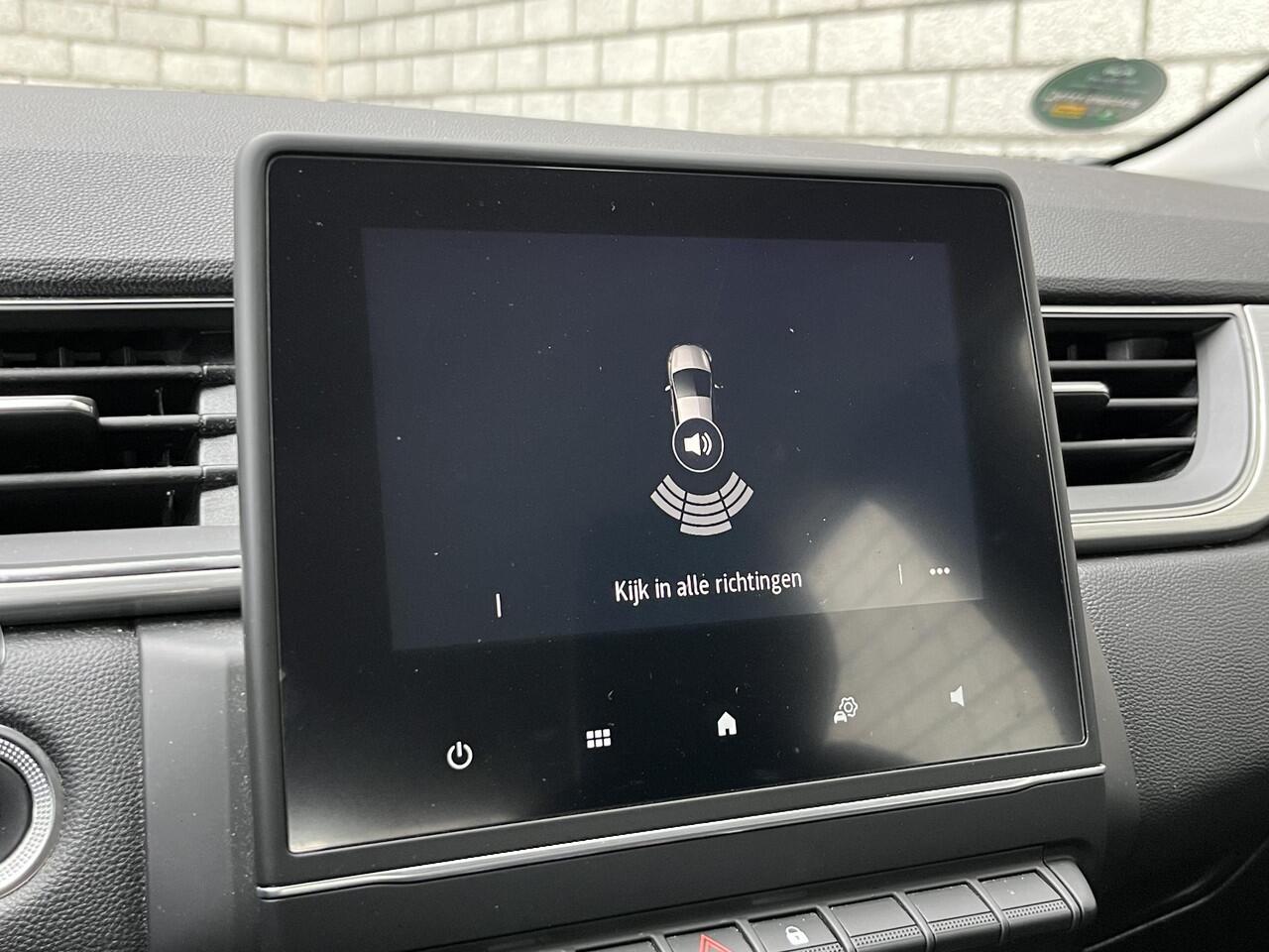 Renault CAPTUR 1.3 TCe 155 Intens | Apple CarPlay / Android Auto | Parkeersensoren achter | Navigatie |