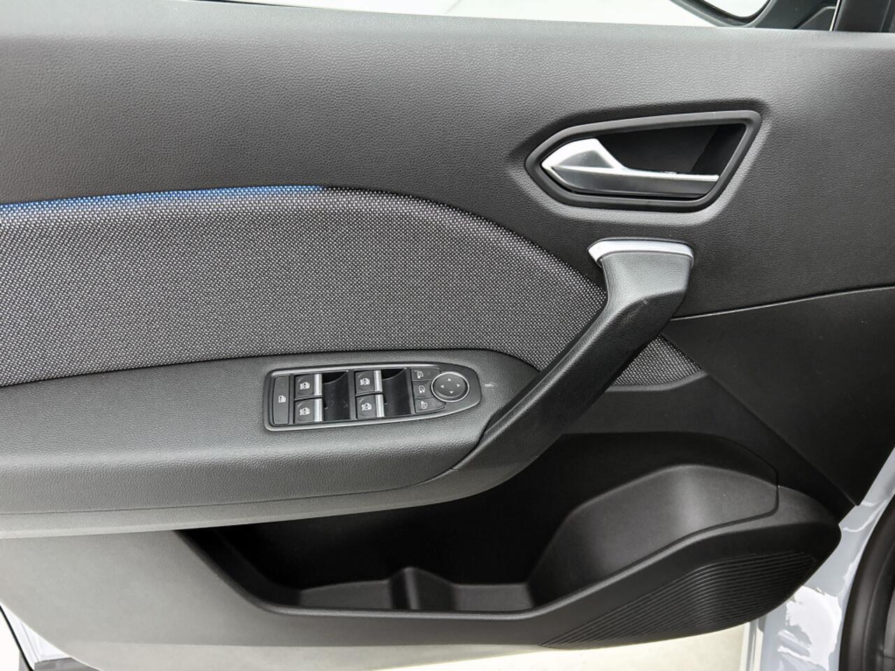 Renault CAPTUR mild hybrid 160PK techno / CAMERA / NAVI GROOT SCHERM