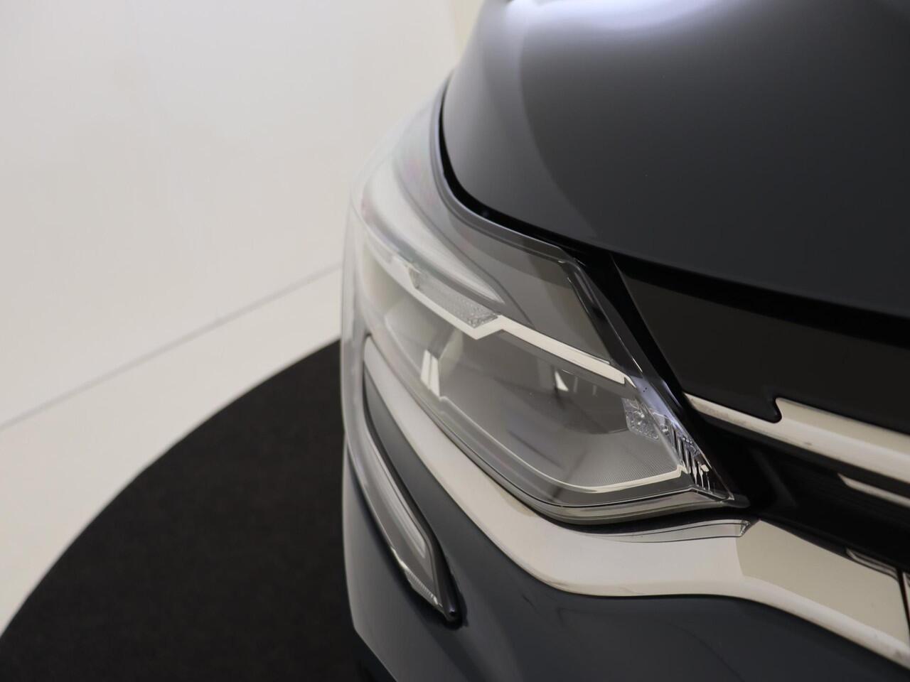 Renault CAPTUR 1.0 TCe 100 PK Intens Trekhaak | Navigatie | Climate Control | Parkeersensoren Achter | Apple Carplay | Android Auto