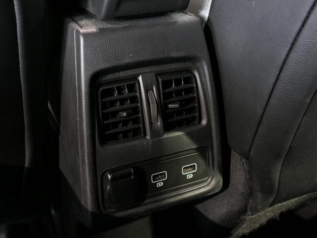 Renault CAPTUR 1.0 TCe 90 Intens - Occasion Lease vanaf ¤454 p/m - *Vraag naar beschikbaarheid!* - Camera - navi - sensor v+a - allseasons