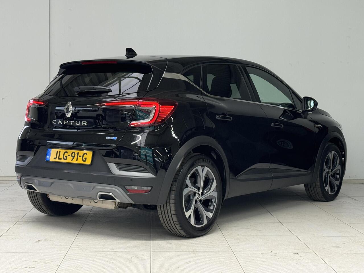 Renault CAPTUR 1.6 E-Tech Plug-in Hybrid 160 R.S. Line | Navigatie | Cruise control adaptief | Stoel + stuurverwarming | Camera |