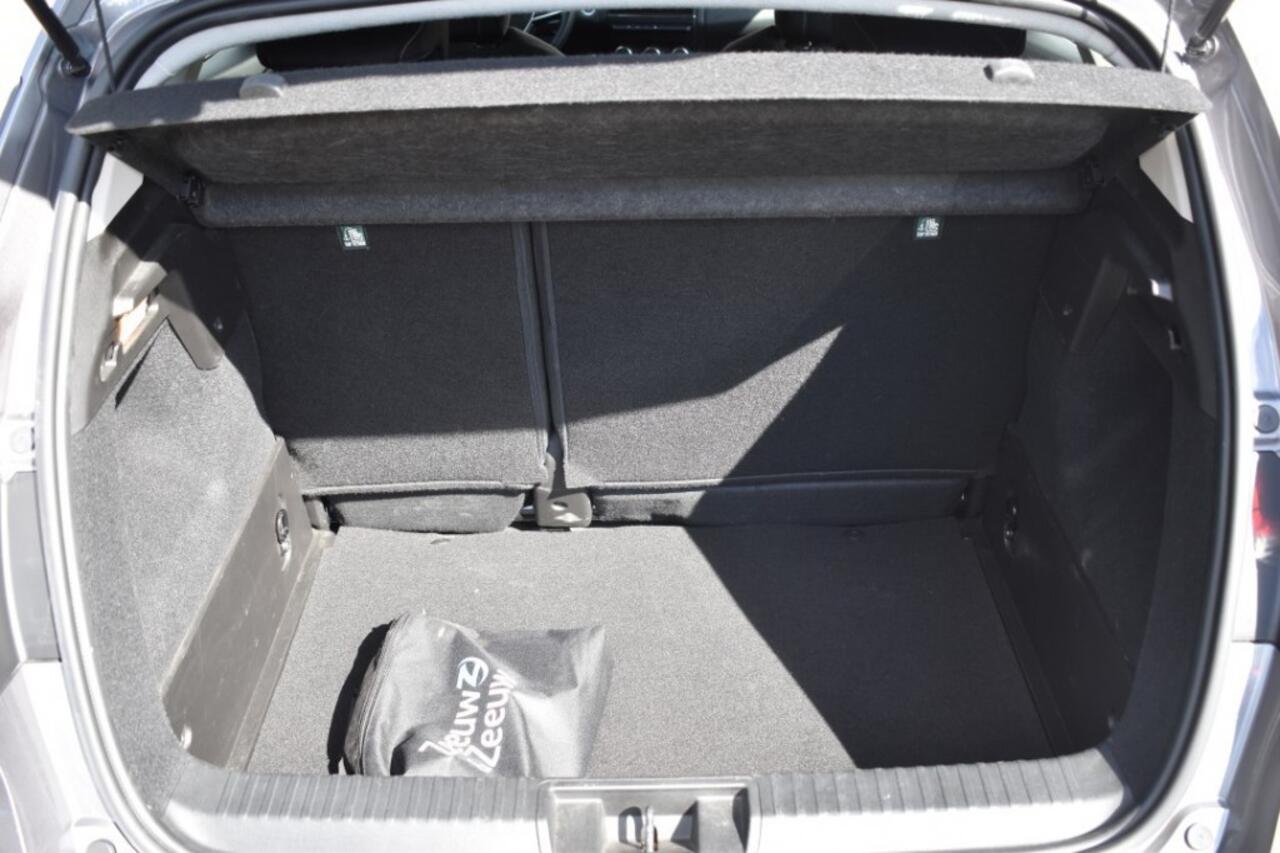 Renault CAPTUR 1.0 TCE 90 EVOLUTION / NAVI + APPLE/ANDROID / PDC / LED KOPL.