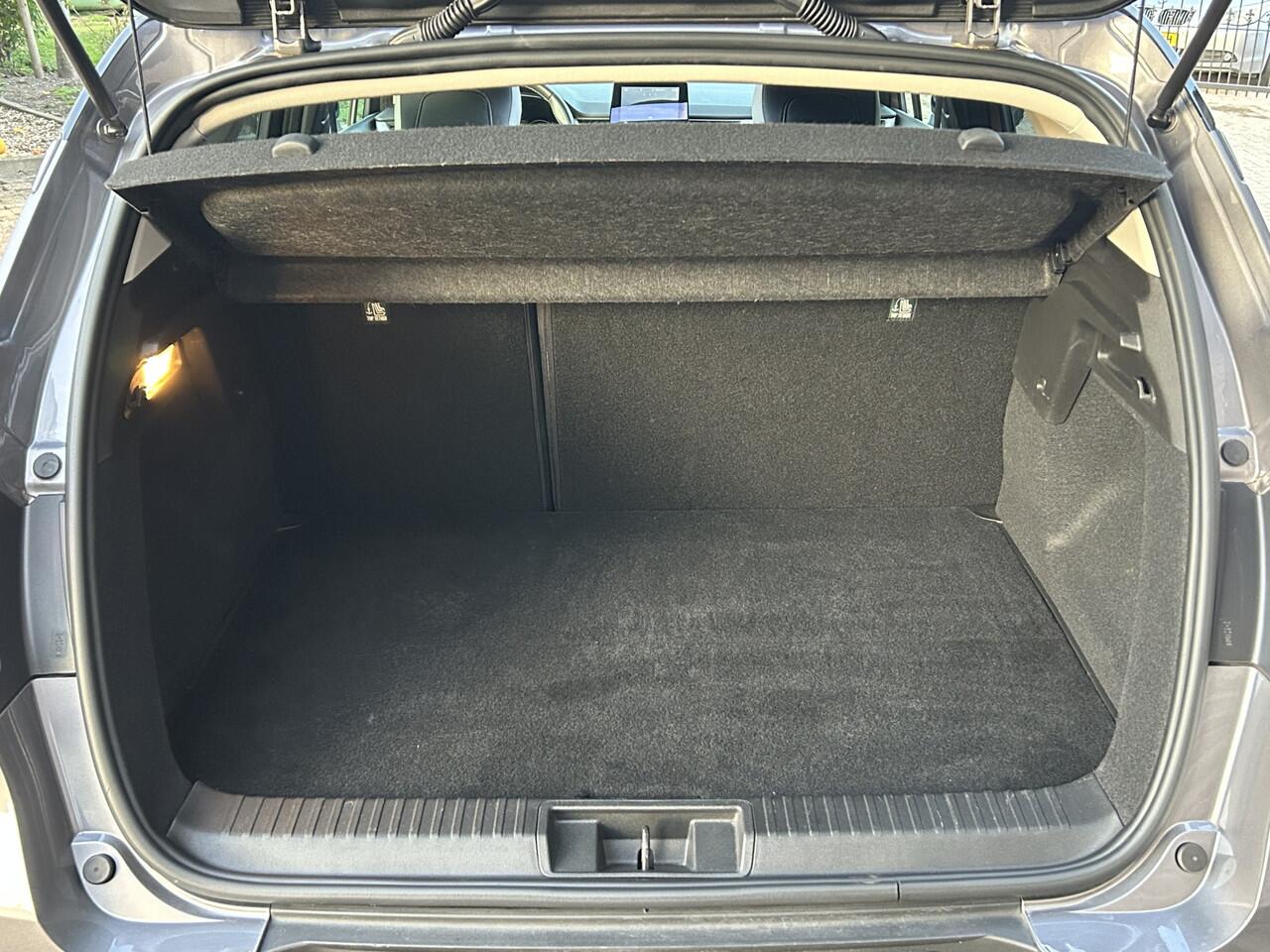 Renault CAPTUR 1.6 E-Tech Plug-in Hybrid 160 Intens Pano Trekhaak Dealer O.H.