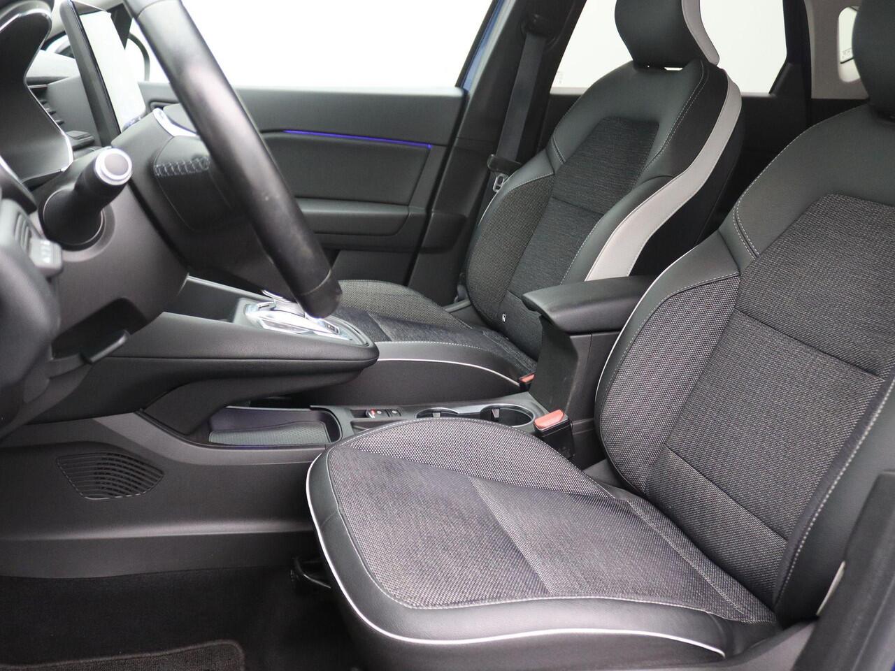 Renault CAPTUR 1.6 E-Tech Plug-in Hybrid Edition One 160PK Aut. Achteruitrijcamera, Navi, Cruise Controle, Climate Controle, Keyless, Trekhaak, 18" LM Velgen