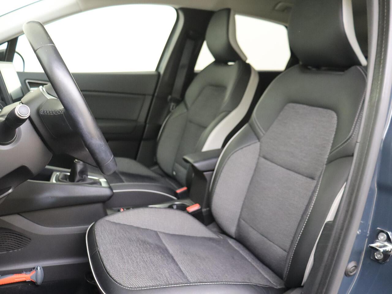 Renault CAPTUR 1.0 TCe 100 Intens | metallic lak | LM velgen | clima | navigatie