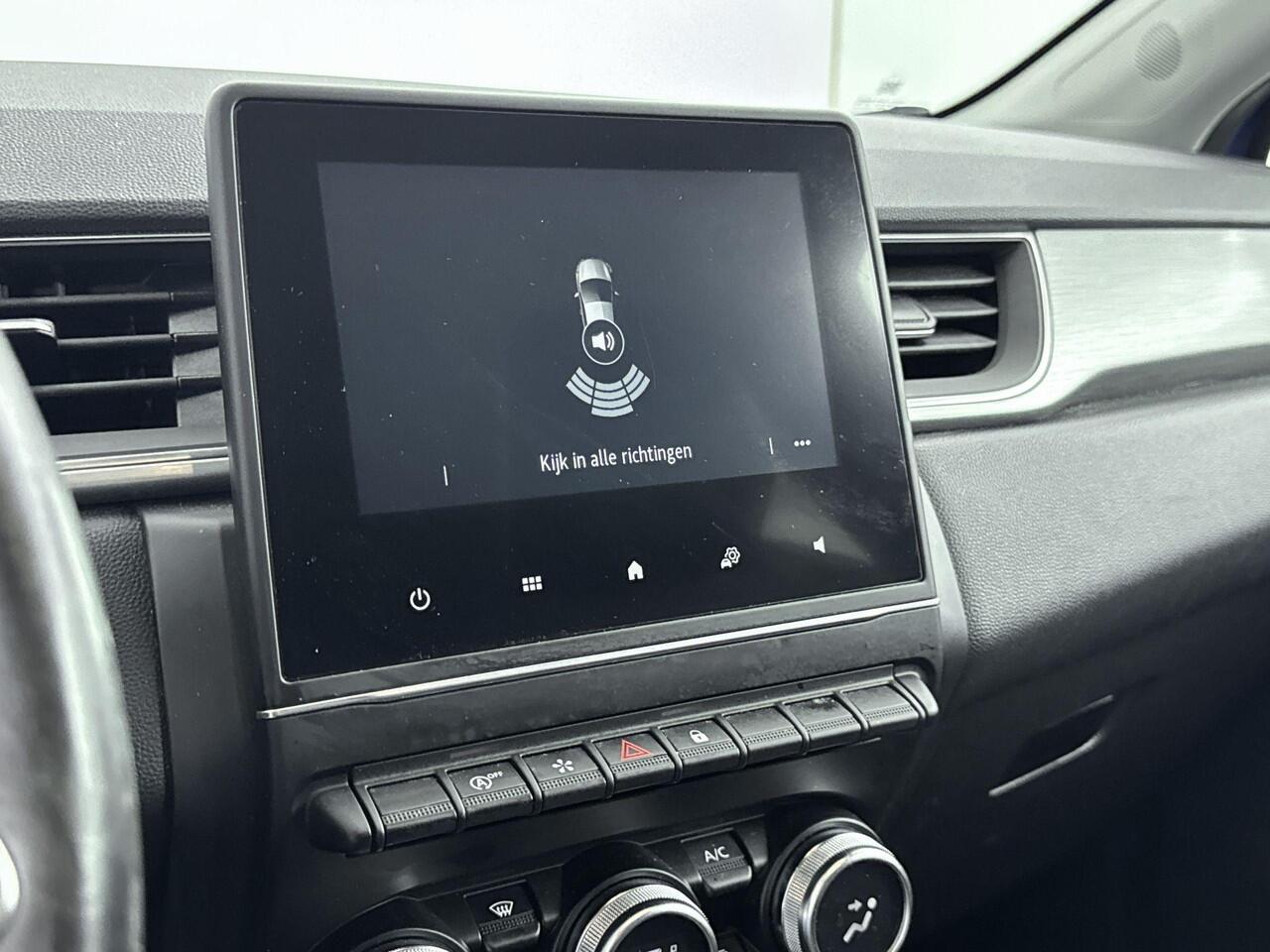 Renault CAPTUR 1.3 TCe 130Pk Intens | Navigatie via Apple & Android Carplay | Climate Control | Cruise Control & Snelheidsbegrenzer | Parkeersensoren Achter | Keyless Entry | Privacy Glass |