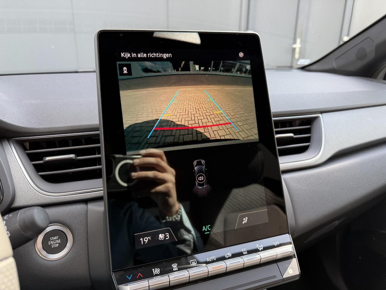 Renault CAPTUR 1.8 E-Tech full hybrid 160 techno / Two Tone Gris Rafale / Achteruitrijcamera / Apple Carplay / Adaptieve Cruise Control / Donkere Hemelbekleding / Multifunctioneel Stuurwiel