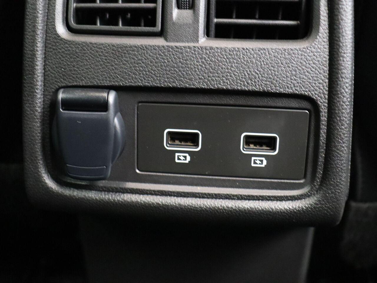 Renault CAPTUR 1.0 TCe 90 Techno | Navigatie | Achteruitrijcamera | Parkeersensoren voor en achter | Climate control |