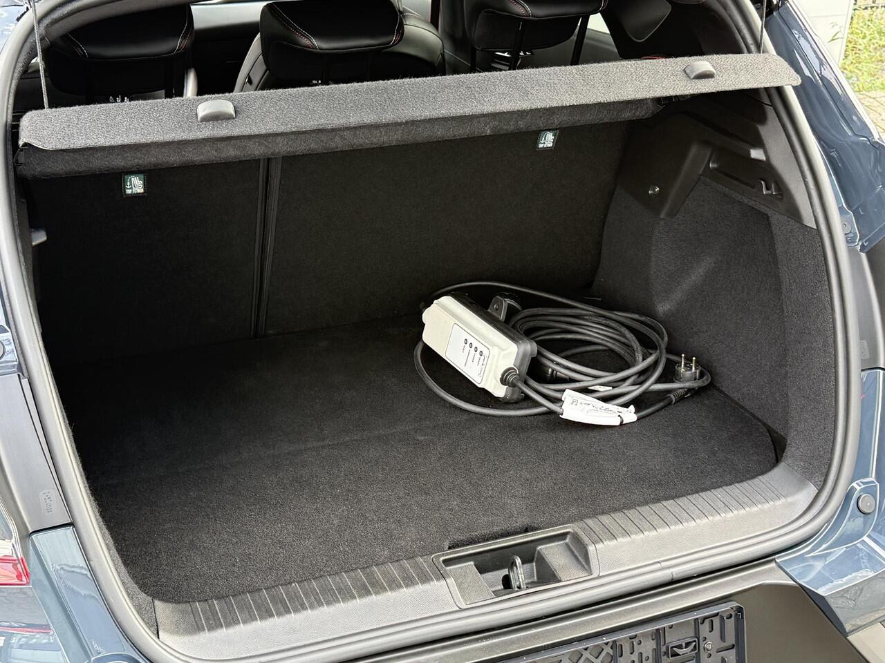 Renault CAPTUR 1.6 E-Tech plug-in hybrid 160 R.S. Line (Hoge instap) 360° Camera | Winter Pack | Navigatie | Dealer Onderhouden