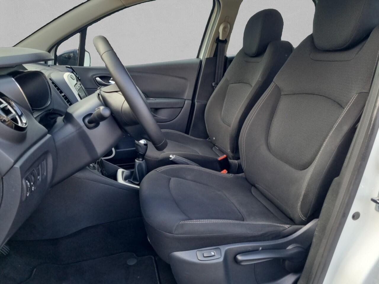 Renault CAPTUR 0.9 TCe Zen NAVI / ECC / CRUISE / PDC / ALL SEASON