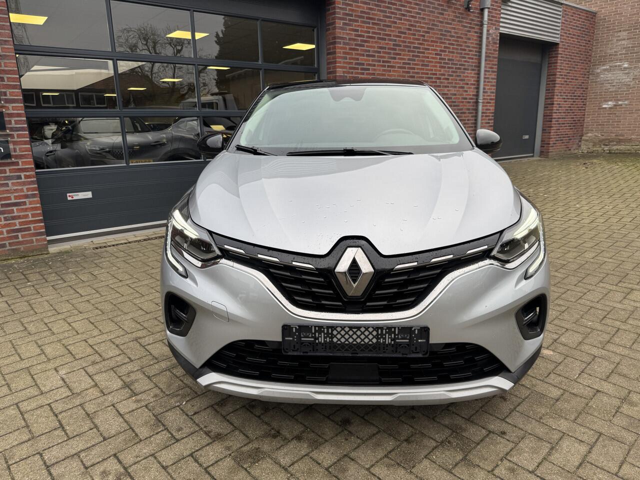 Renault CAPTUR 1.3 TCe 130 Intens/ BOSE Audio/18 inch LM velgen/Afneembare trekhaak