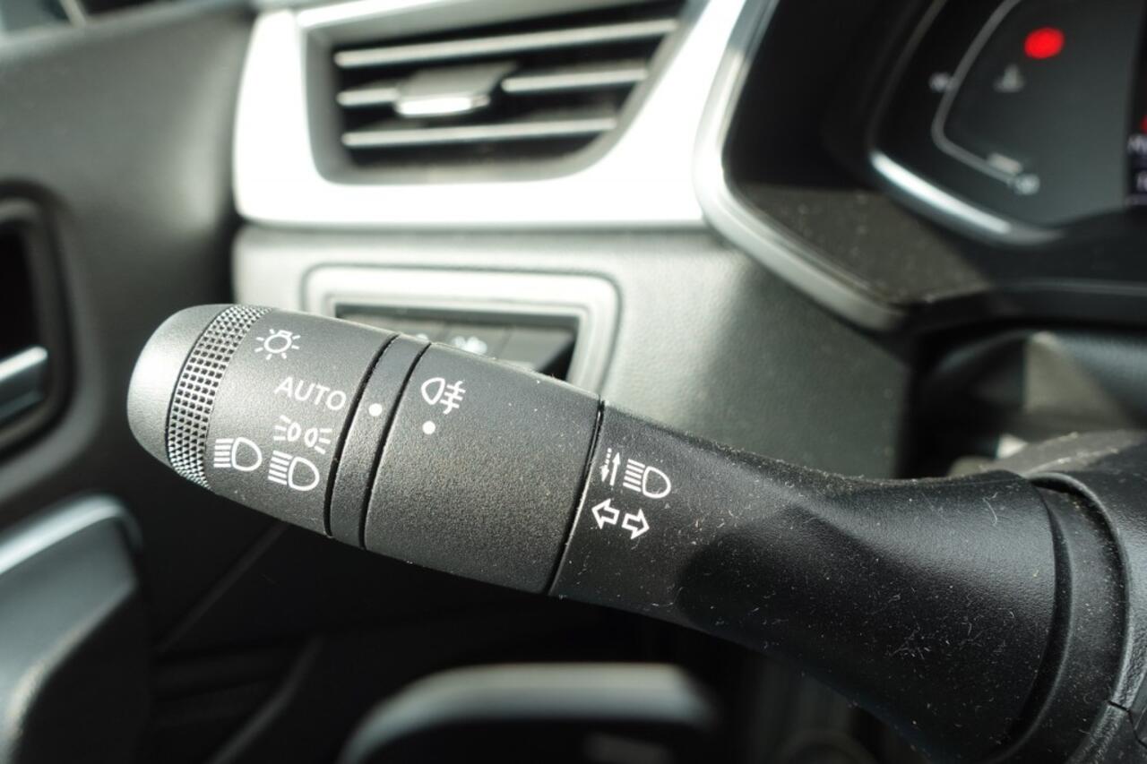 Renault CAPTUR 1.3 TCE Techno Automaat 17.000 km !!