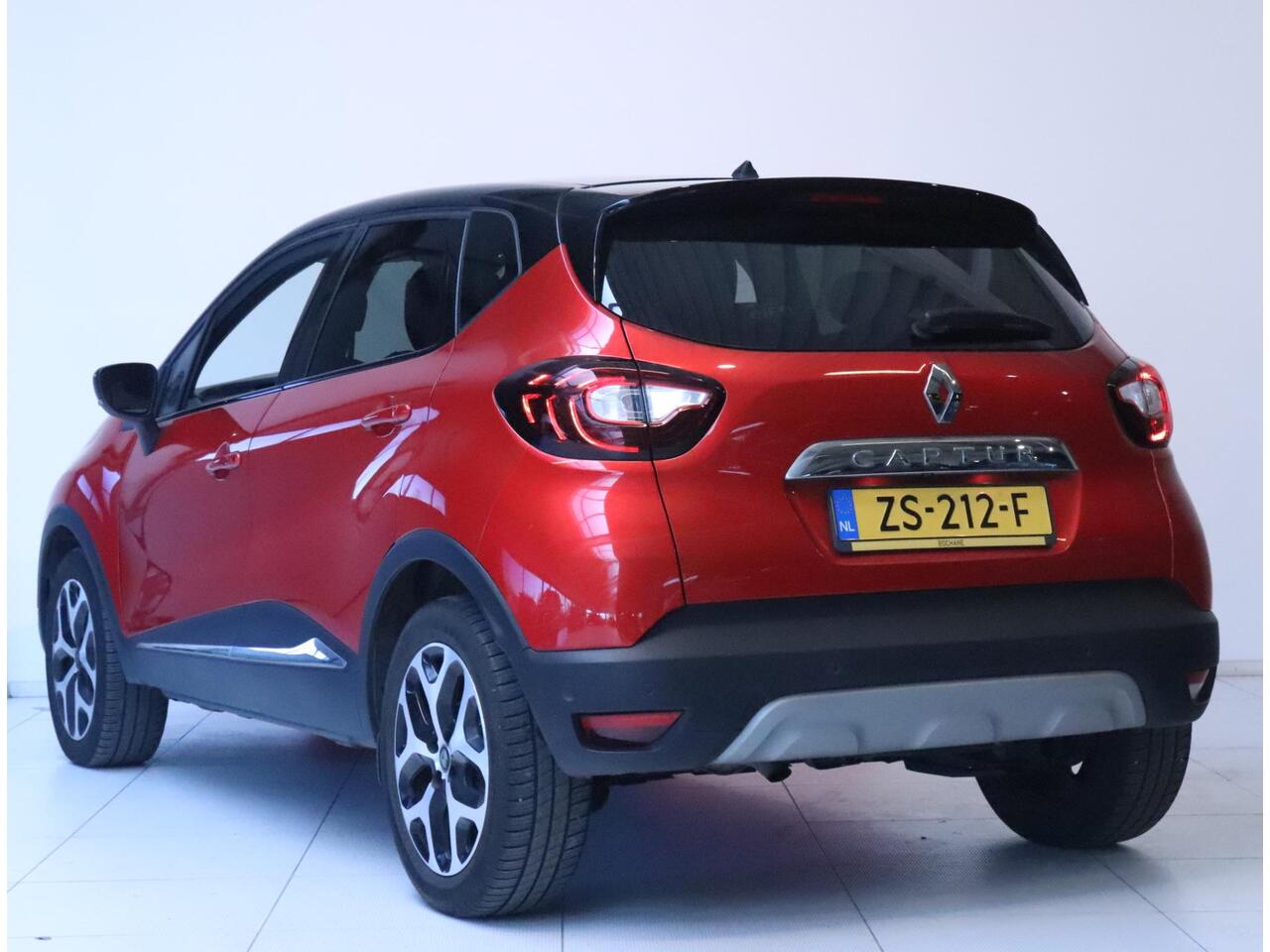 Renault CAPTUR 0.9 TCe Intens | Navigatie | Camera + parkeersensoren | Cruise control