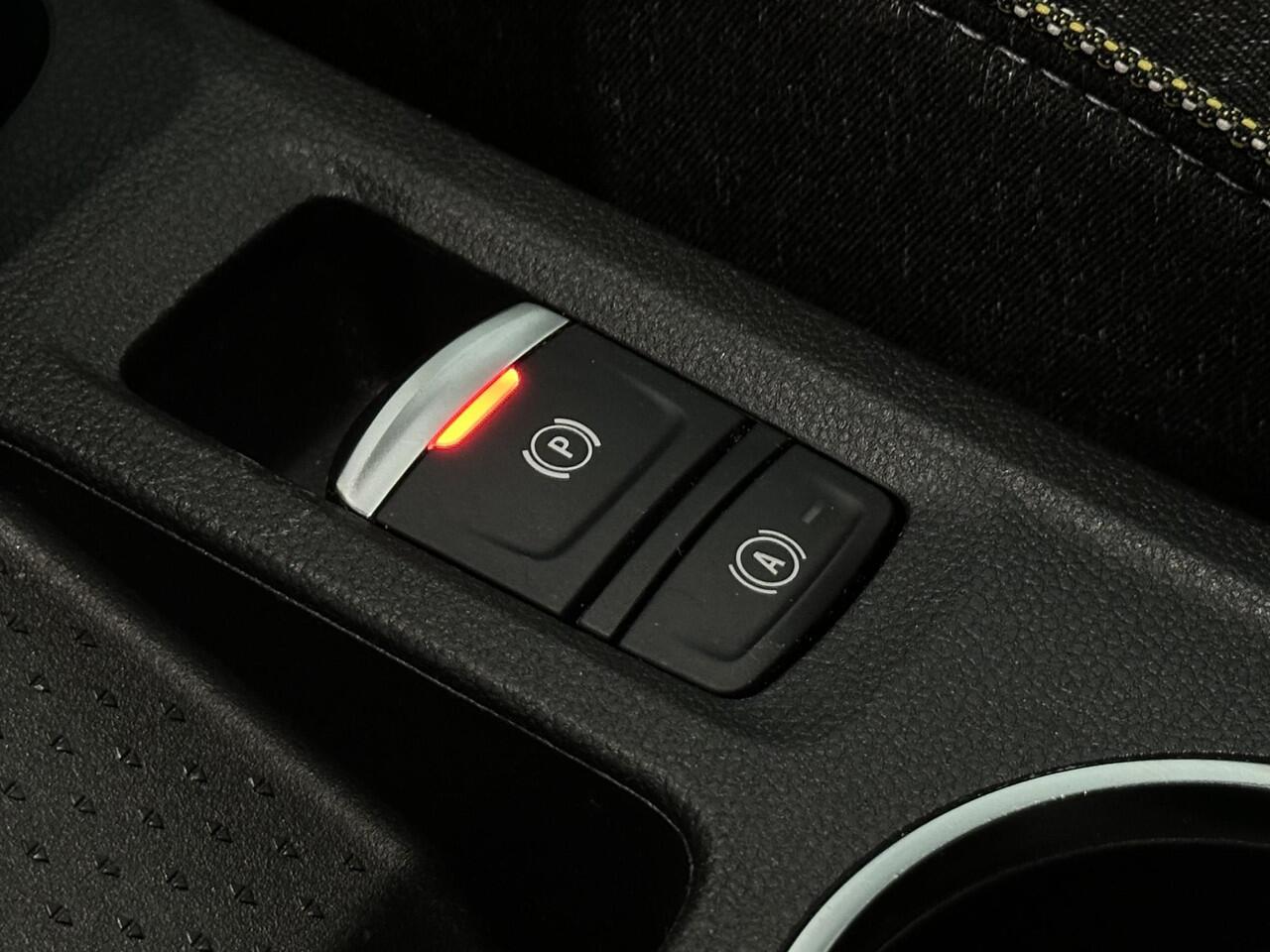 Renault CAPTUR 1.0 TCe 90 Techno | Navigatie 9,3" | Climate Control | Cruise Control | Lichtmetalen velgen 18" | Apple Carplay/Android Auto | Parkeersensoren voor, achter en achteruitrijcamera