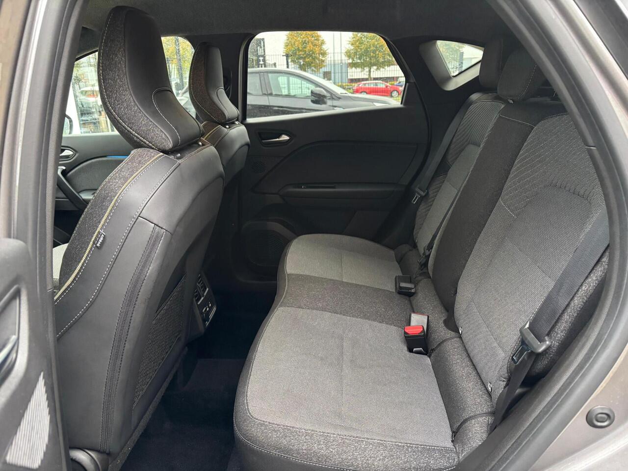 Renault CAPTUR 1.6 E-Tech full hybrid 145 techno | Navigatie | Camera | Cruise control | Stoel + Stuurverwarming