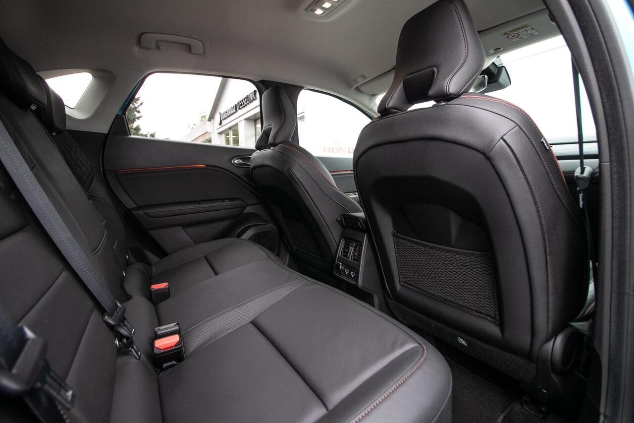 Renault CAPTUR 1.6 E-Tech Plug-in Hybrid 160 Initiale Paris Leer | Ad. Cruise | Stoelverw. | Elect. stoel | 360 cam | Nav | BOSE