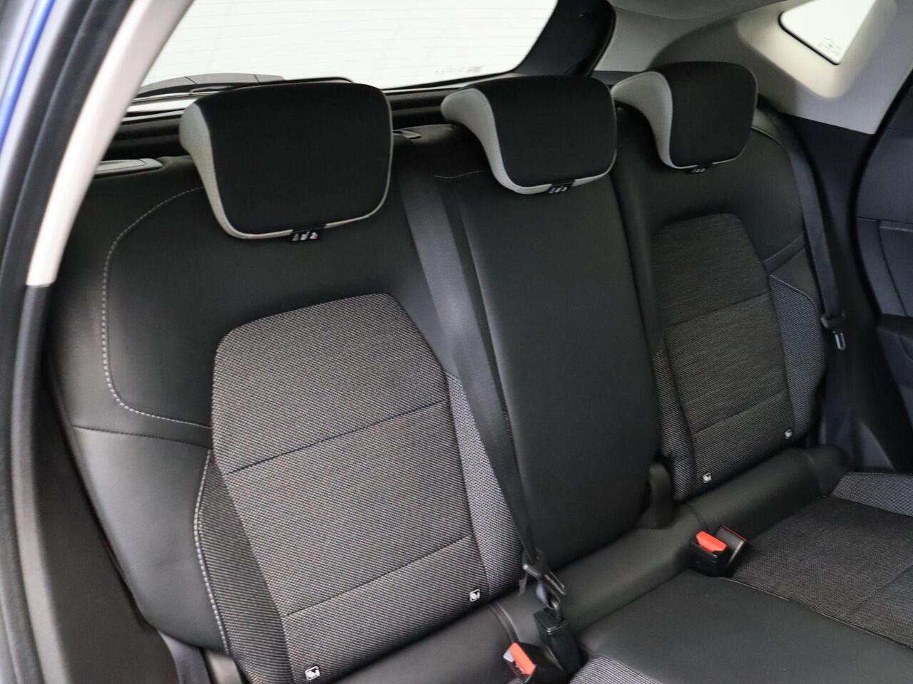 Renault CAPTUR TCe 90pk Techno | Parkeersensoren voor/achter | Achteruitrijcamera | Navigatie |