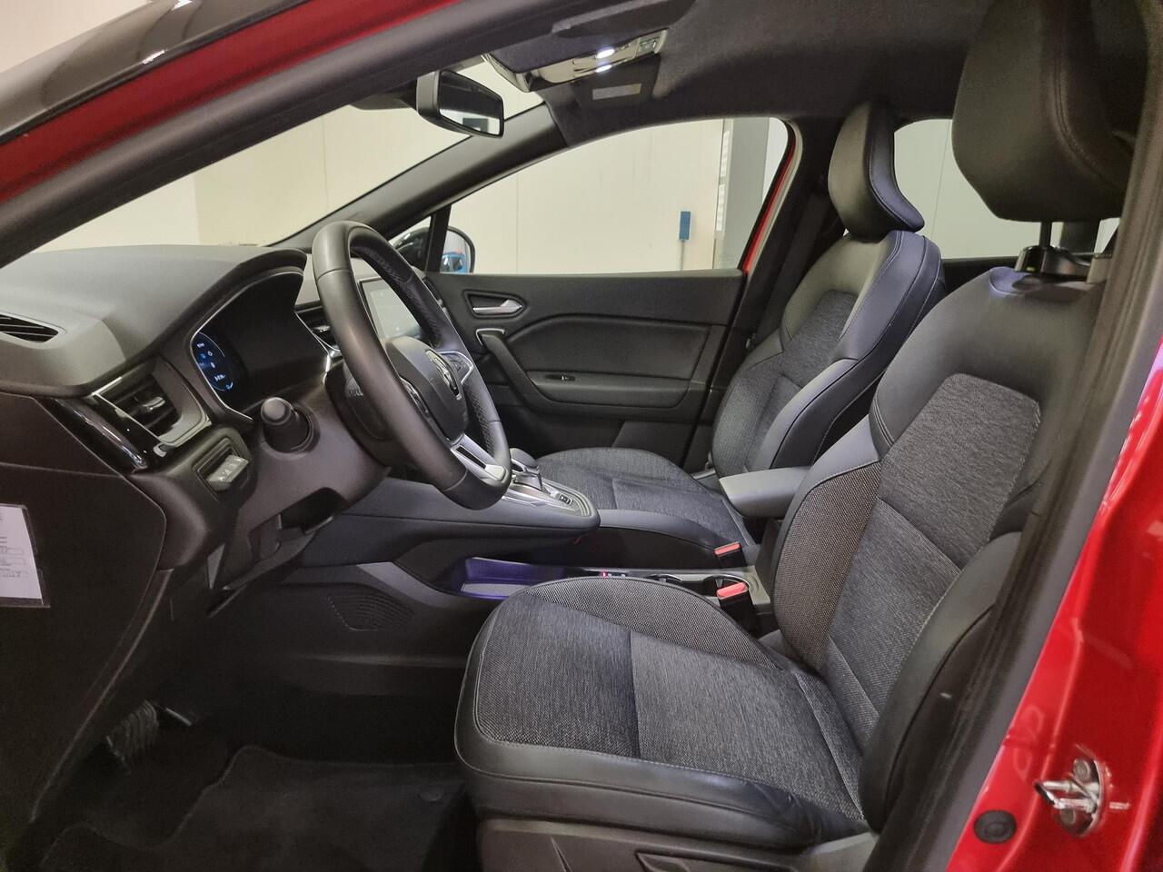 Renault CAPTUR 1.6 E-Tech plug-in hybrid 160 SL Rive Gauche | Trekhaak | Navigatie | Achteruitrijcamera |