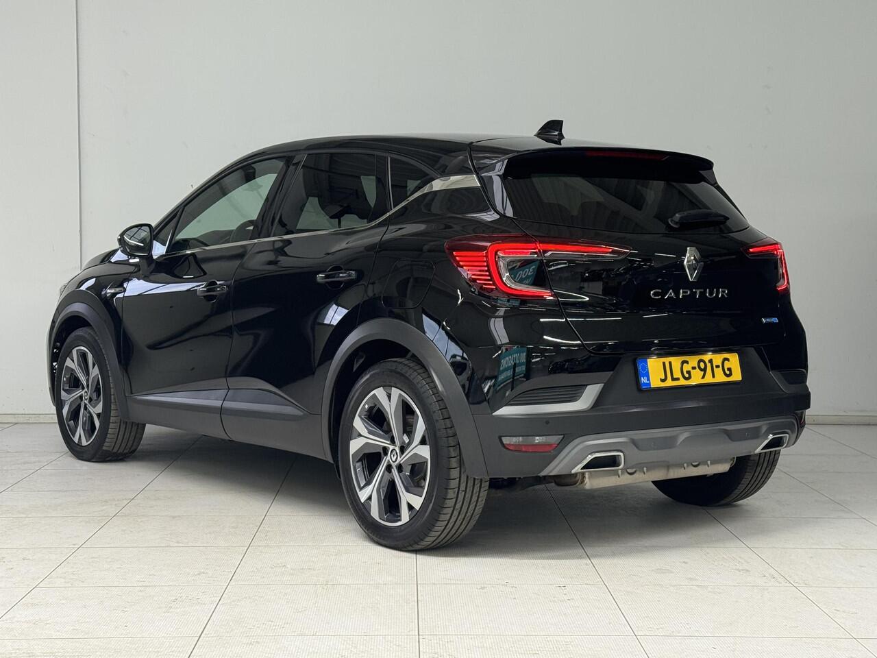 Renault CAPTUR 1.6 E-Tech Plug-in Hybrid 160 R.S. Line | Navigatie | Cruise control adaptief | Stoel + stuurverwarming | Camera |