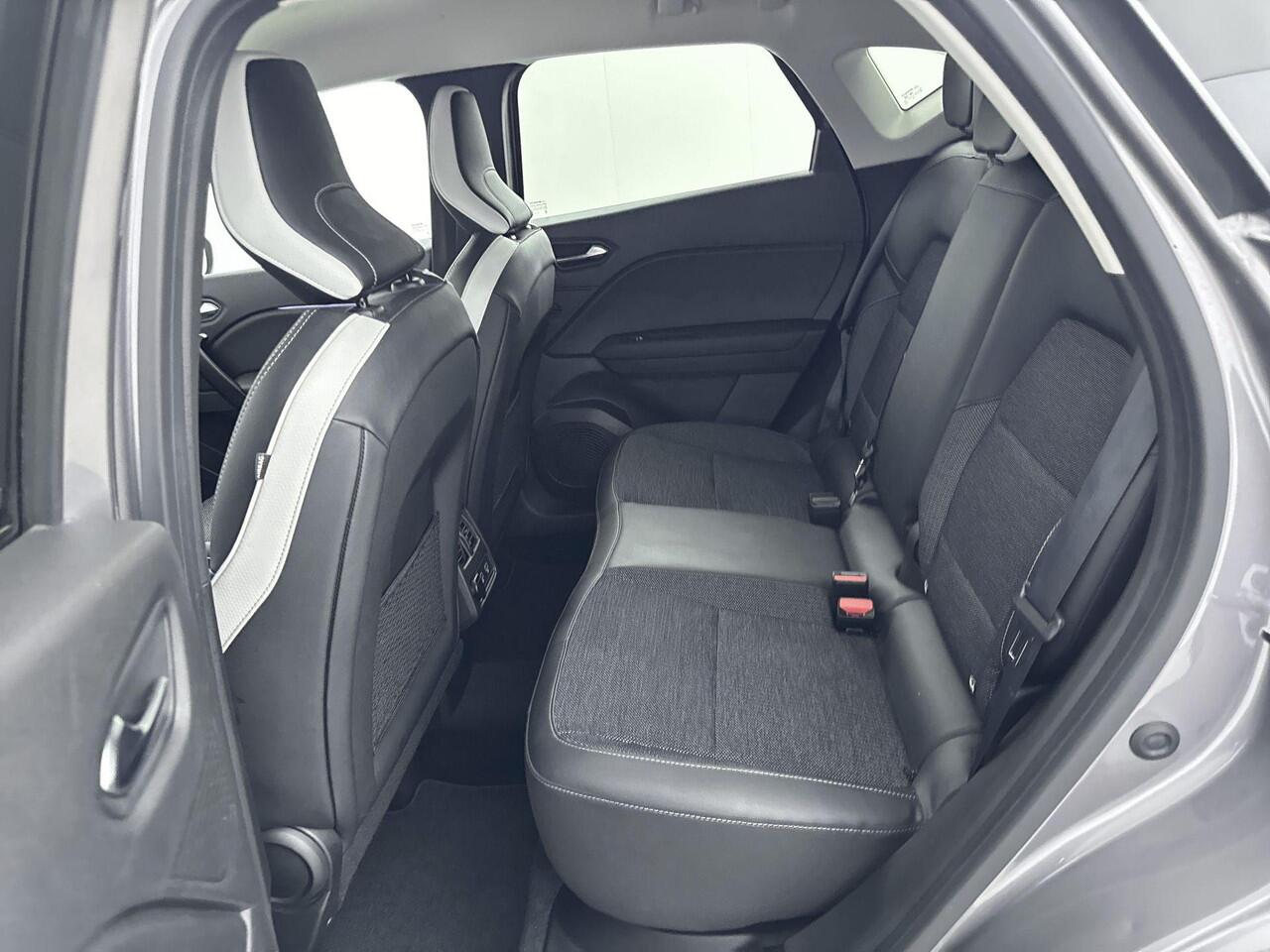 Renault CAPTUR 1.6 E-Tech Plug-in Hybrid Serie Limitée E-TECH 160 | Automaat | Navigatie | 360 Camera | Half-Leder | Keyless Entry & Start | Apple CarPlay & Android Auto