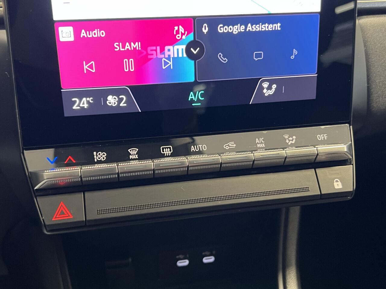 Renault CAPTUR 1.0 TCe 90 Techno | Navigatie/Android/Apple Carplay | Lichtmetalen Velgen 18" | Parkeersensor Achter + Camera | Cruise Control | DAB | Airco |