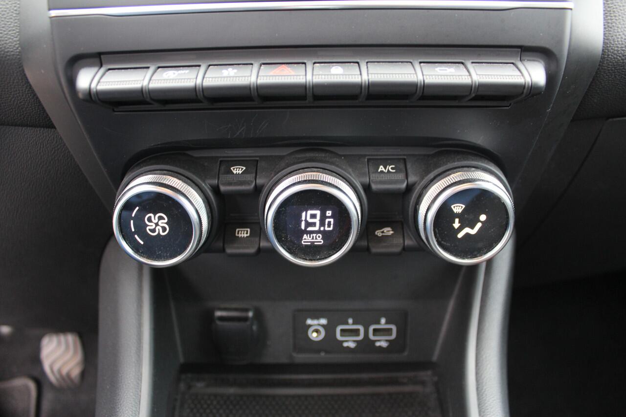 Renault CAPTUR 1.3 TCe 140 Mild-Hybrid Intens Clima-Cruise-360 Camera-Keyless-Half Leder-Carplay-Trekhaak