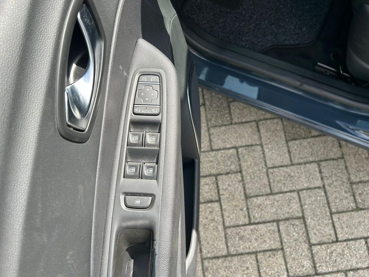 Renault CAPTUR 0.9 TCe Intens