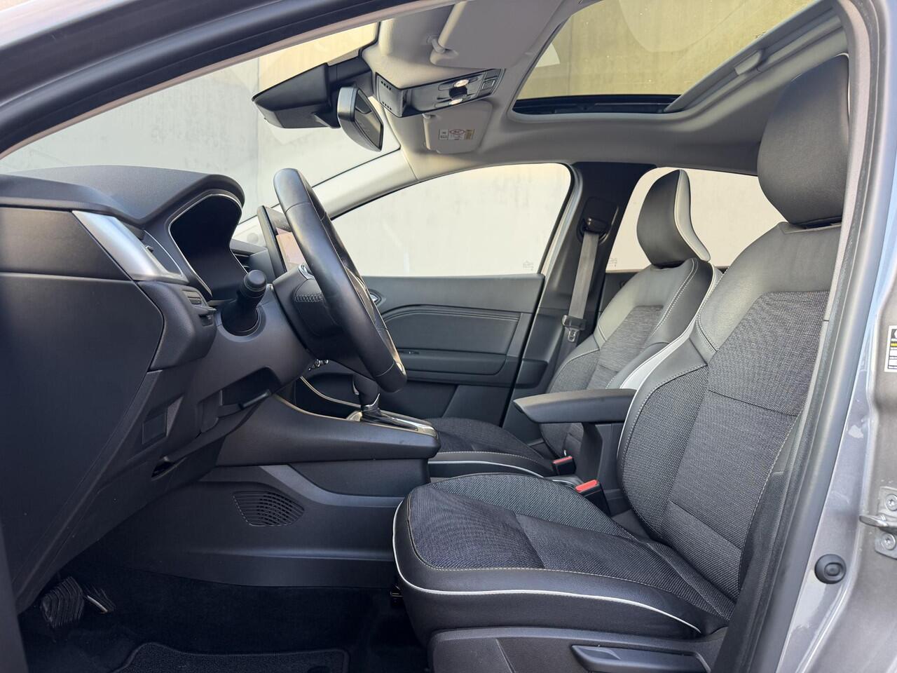 Renault CAPTUR 1.6 E-Tech full hybrid 145 techno / Schuif & Kanteldak / Dealer Onderhouden / Adaptieve Cruise / Stoel & Stuurwielverwarming / Navigatie / AppleCarplay & Android Auto / Dodehoek Detectie / Camera / Volledig digitaal instrumentenpaneel / LED / DAB /