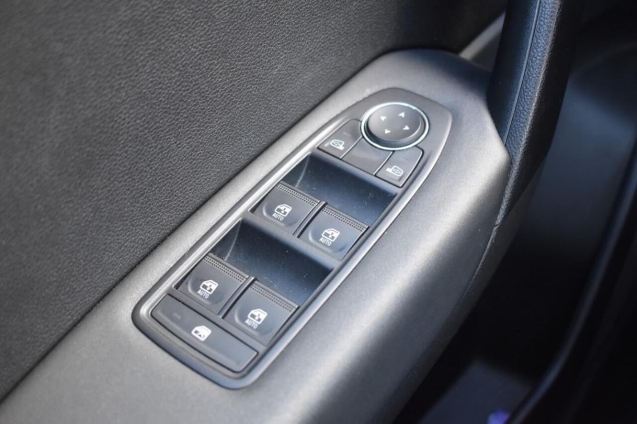 Renault CAPTUR 1.0 TCE 90 EVOLUTION / NAVI + APPLE/ANDROID / PDC / LED KOPL.