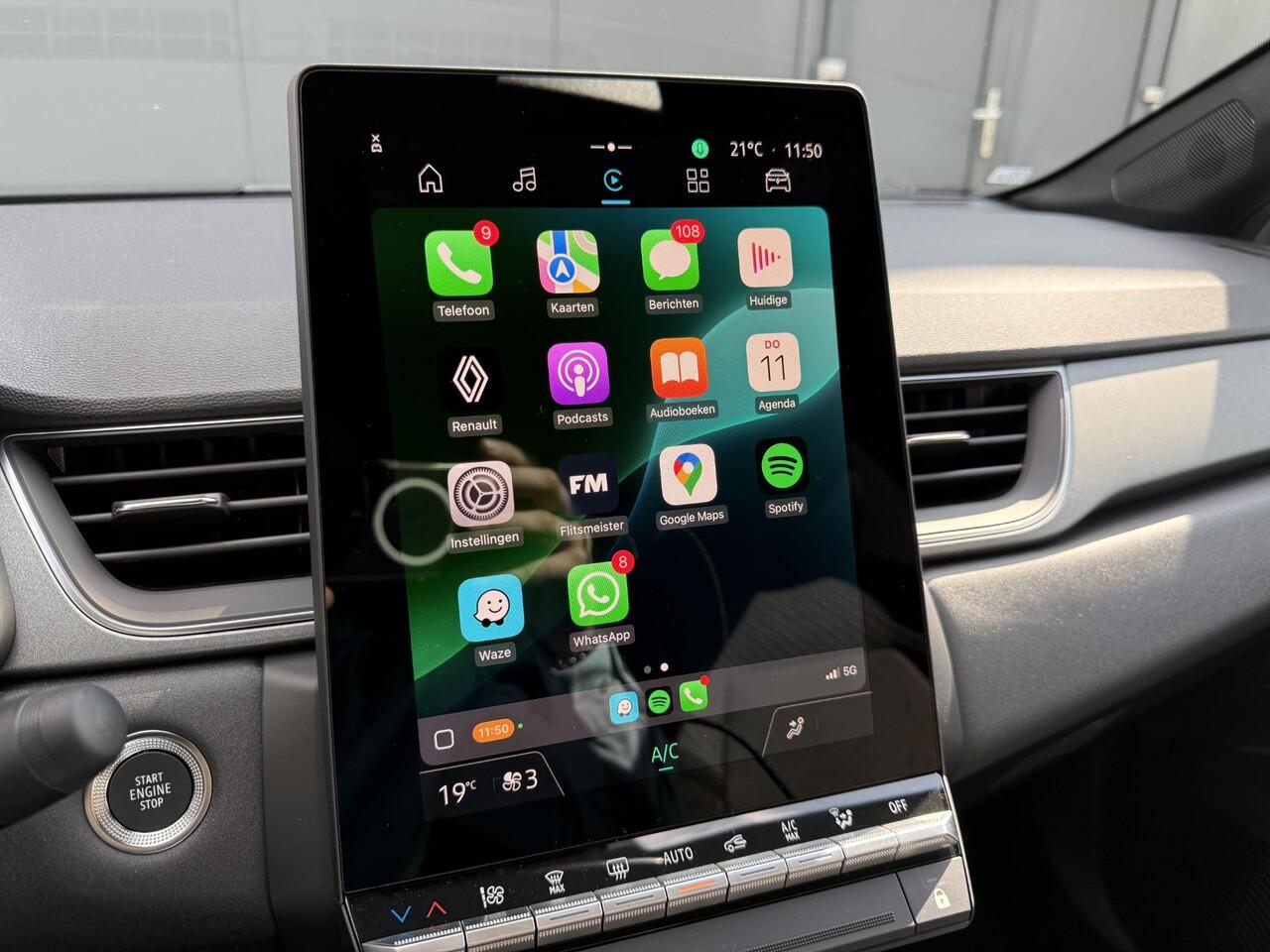 Renault CAPTUR 1.8 E-Tech full hybrid 160 techno / Two Tone Gris Rafale / Achteruitrijcamera / Apple Carplay / Adaptieve Cruise Control / Donkere Hemelbekleding / Multifunctioneel Stuurwiel