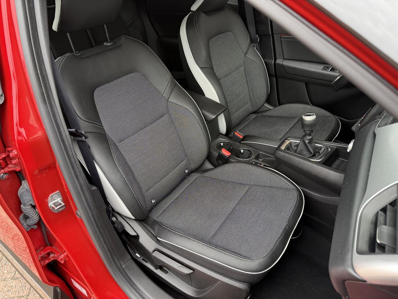 Renault CAPTUR 1.0 TCe 90 Techno | parkeersensor v+a | camera | draadloos Carplay | all season | tijdelijk gratis Top Afleverpakket twv Eur 695