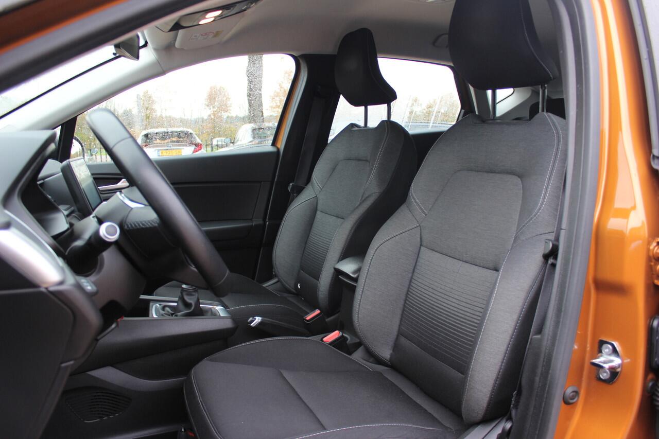 Renault CAPTUR 1.0 TCe 90 Zen / Trekhaak / Camera / Navigatie / 17'' / Keyless / DAB / Cruise Control / Parkeerhulp V+A