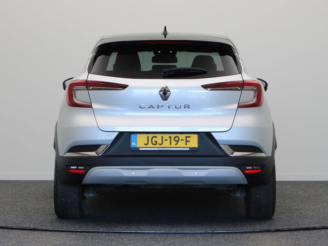 Renault CAPTUR TCe 90pk Techno | Achteruitrijcamera | Parkeersensoren voor en achter | Navigatie | Apple Carplay en Android Auto |