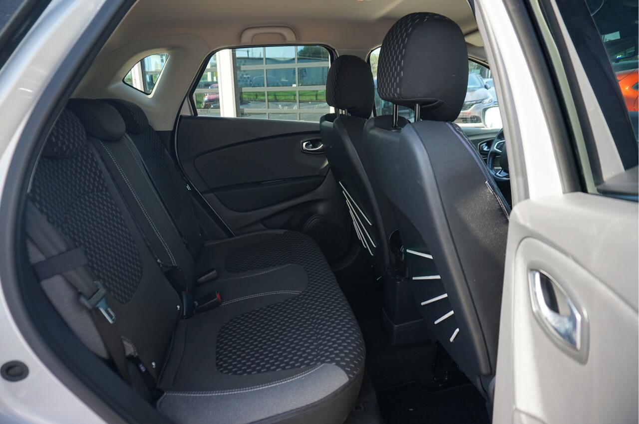 Renault CAPTUR 1.3 TCE 150 EDC Intens