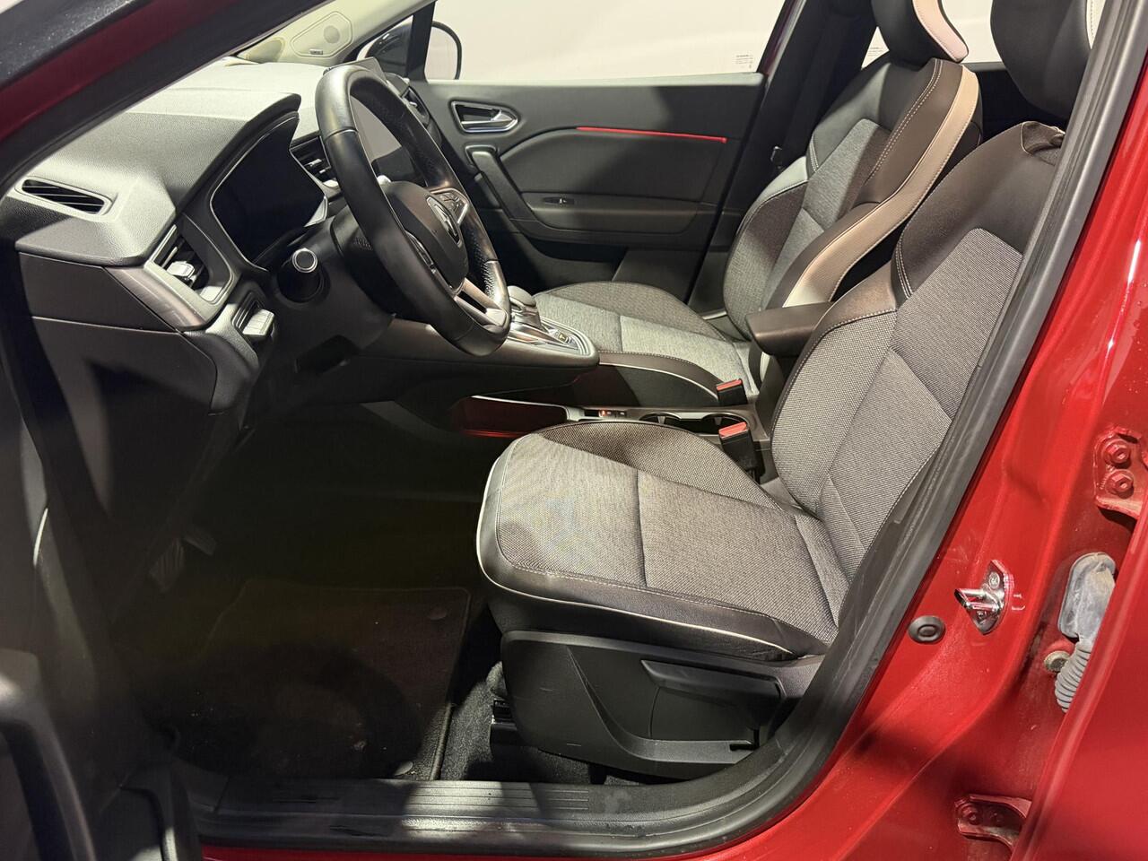 Renault CAPTUR 1.6 E-Tech Plug-in Hybrid 160 Business