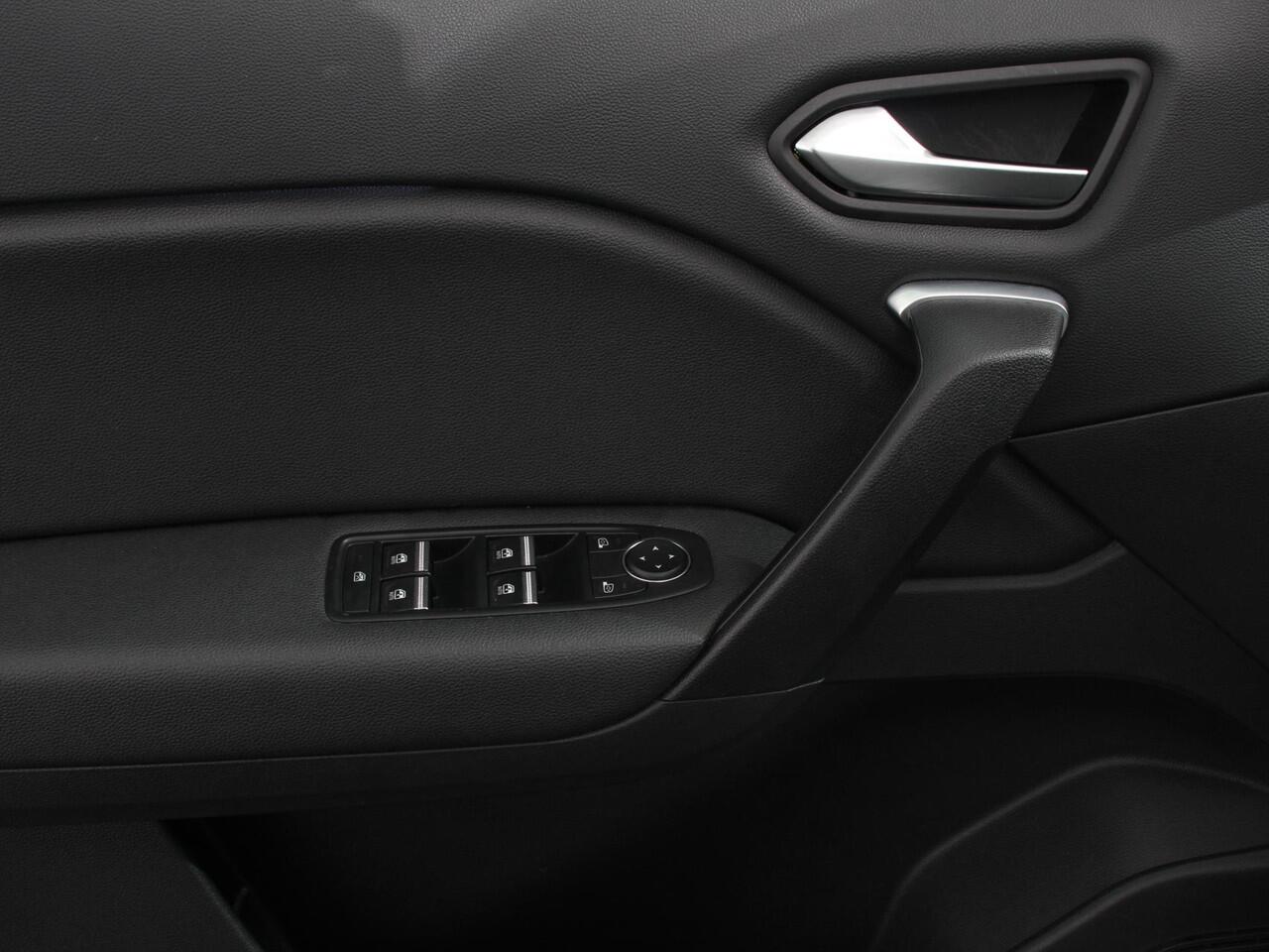 Renault CAPTUR 1.0 TCe 90 Intens | Navigatie | Climate Control | Virtual Cockpit | Led | Parkeer sensoren | Cruise Control | Lichtmetalen velgen