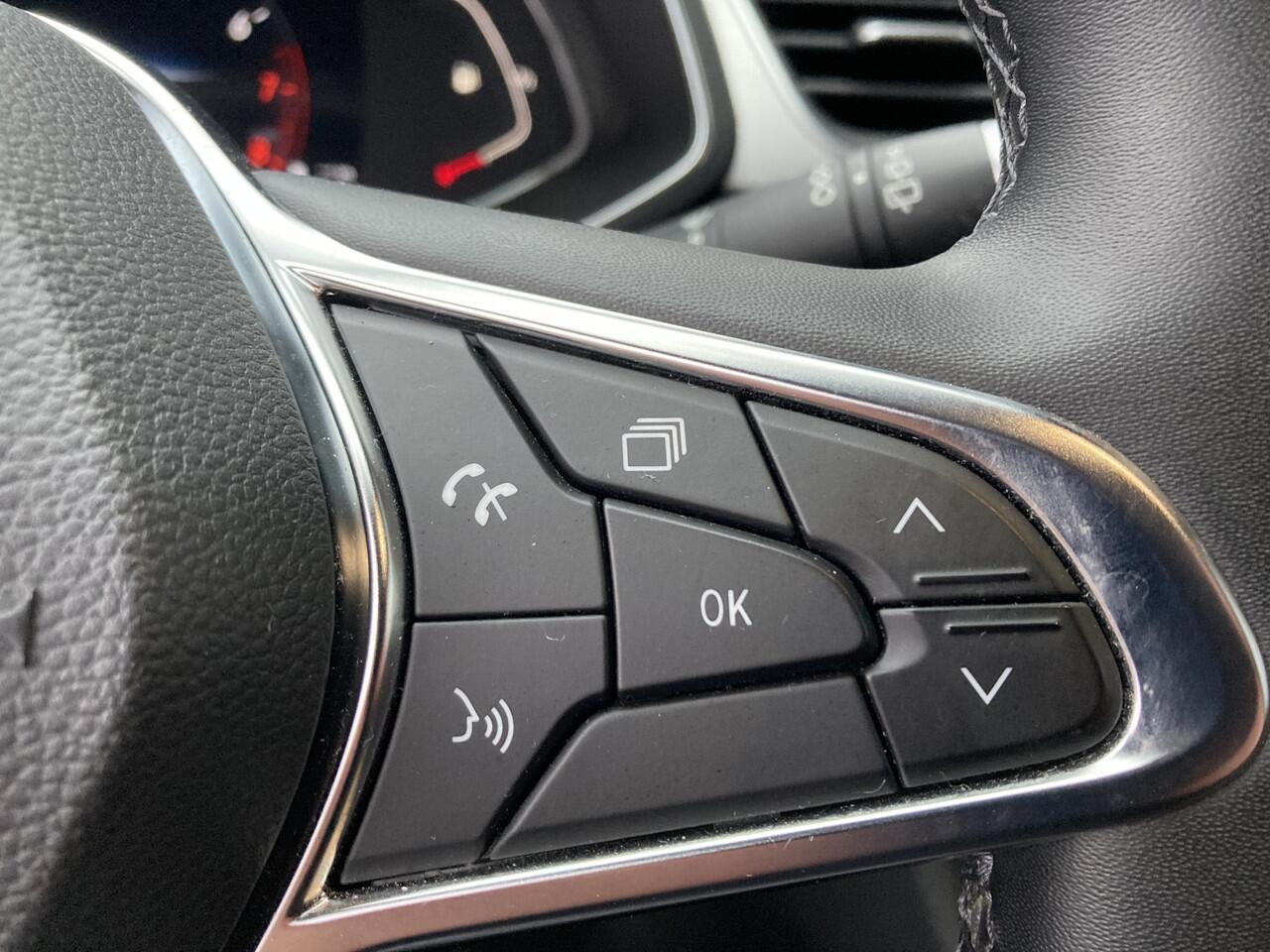 Renault CAPTUR 1.0 Intens LED | Leer | Trekhaak | Android\Apple | Cruise | Rijstrook correctie