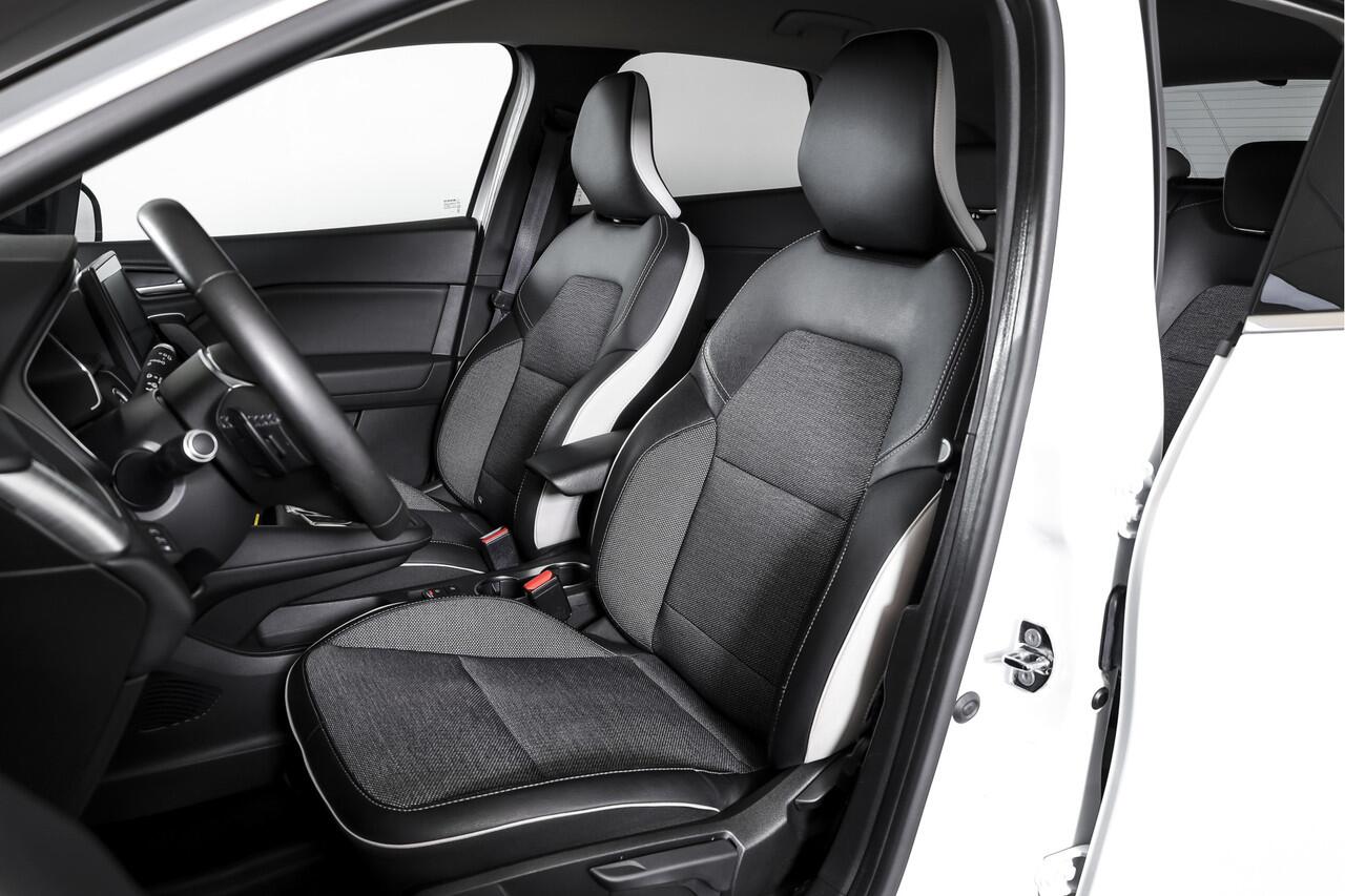 Renault CAPTUR 1.3 TCe 140 PK Intens - Automaat | Cruise | PDC | 360 Camera | App. Connect | ECC | Multi-Sense | LM 18" |