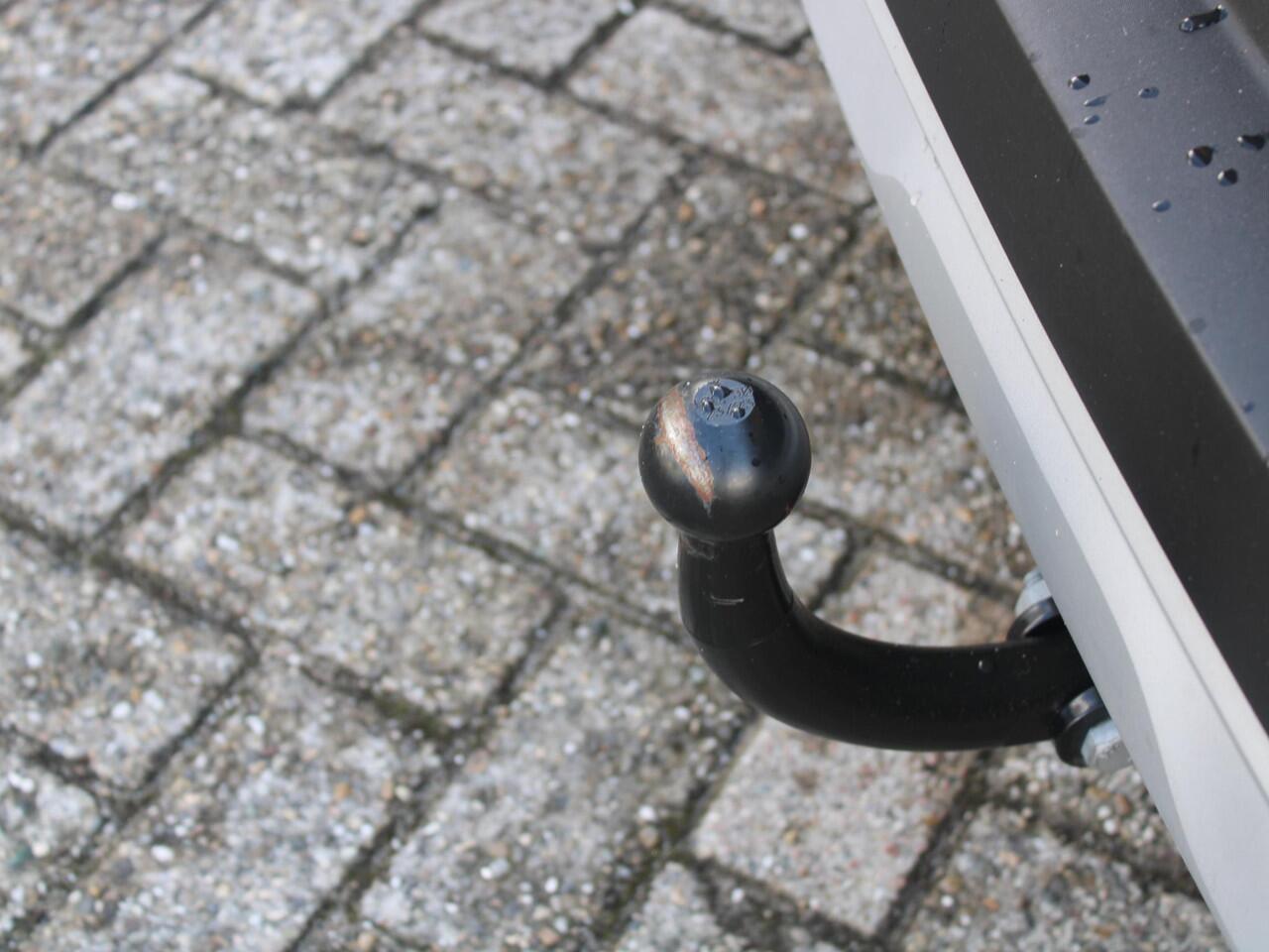 Renault CAPTUR 1.0 TCe 100 Intens | TREKHAAK | NAVIGATIE | ACHTERUITRIJCAMERA |