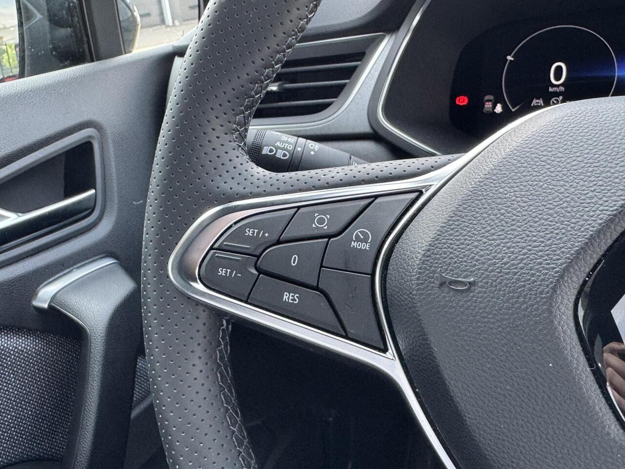 Renault CAPTUR 1.0 TCe 90 techno / NAVIGATIE INC. APPLE & ANDROID AUTO / STOEL & STUURWIELVERWARMING / CLIMATE CONTROL /