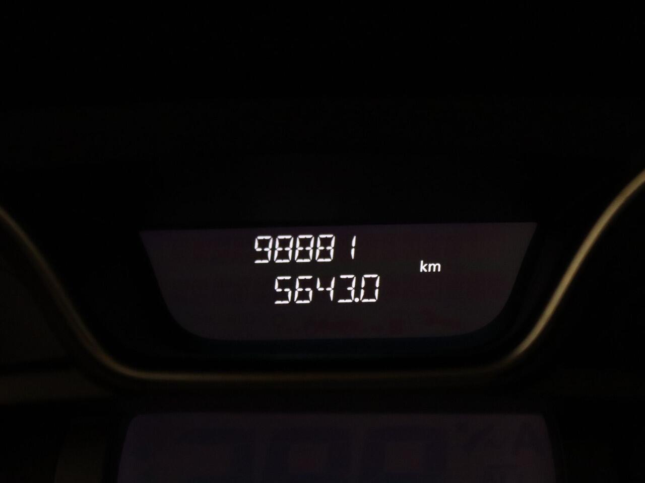 Renault CAPTUR 150pk TCe Version S Camera | Cruise | Navi | Parkeersens. v+a | Trekhaak | Panoramadak