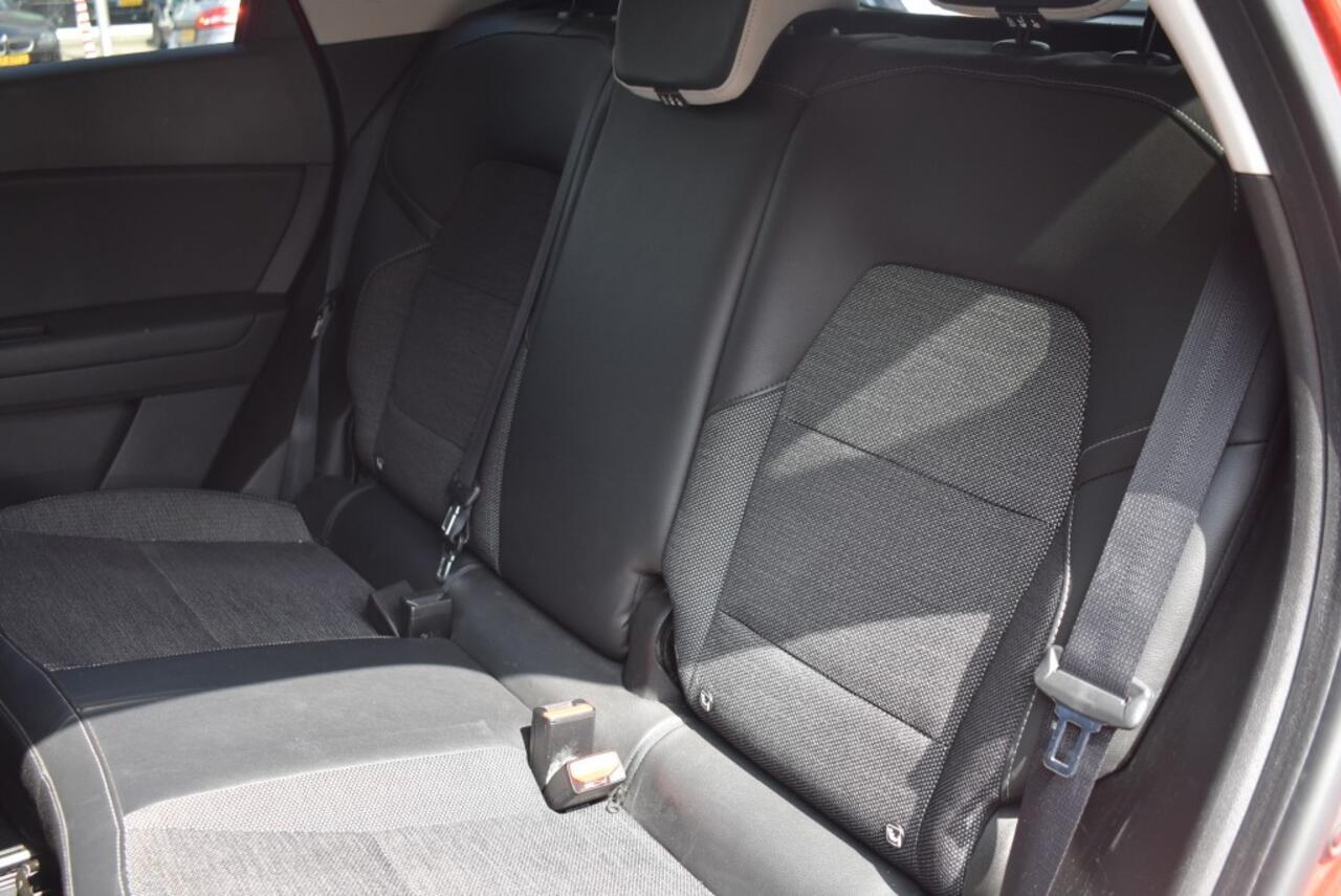 Renault CAPTUR 1.3 TCE INTENS / TREKHAAK / CAMERA / NAVI