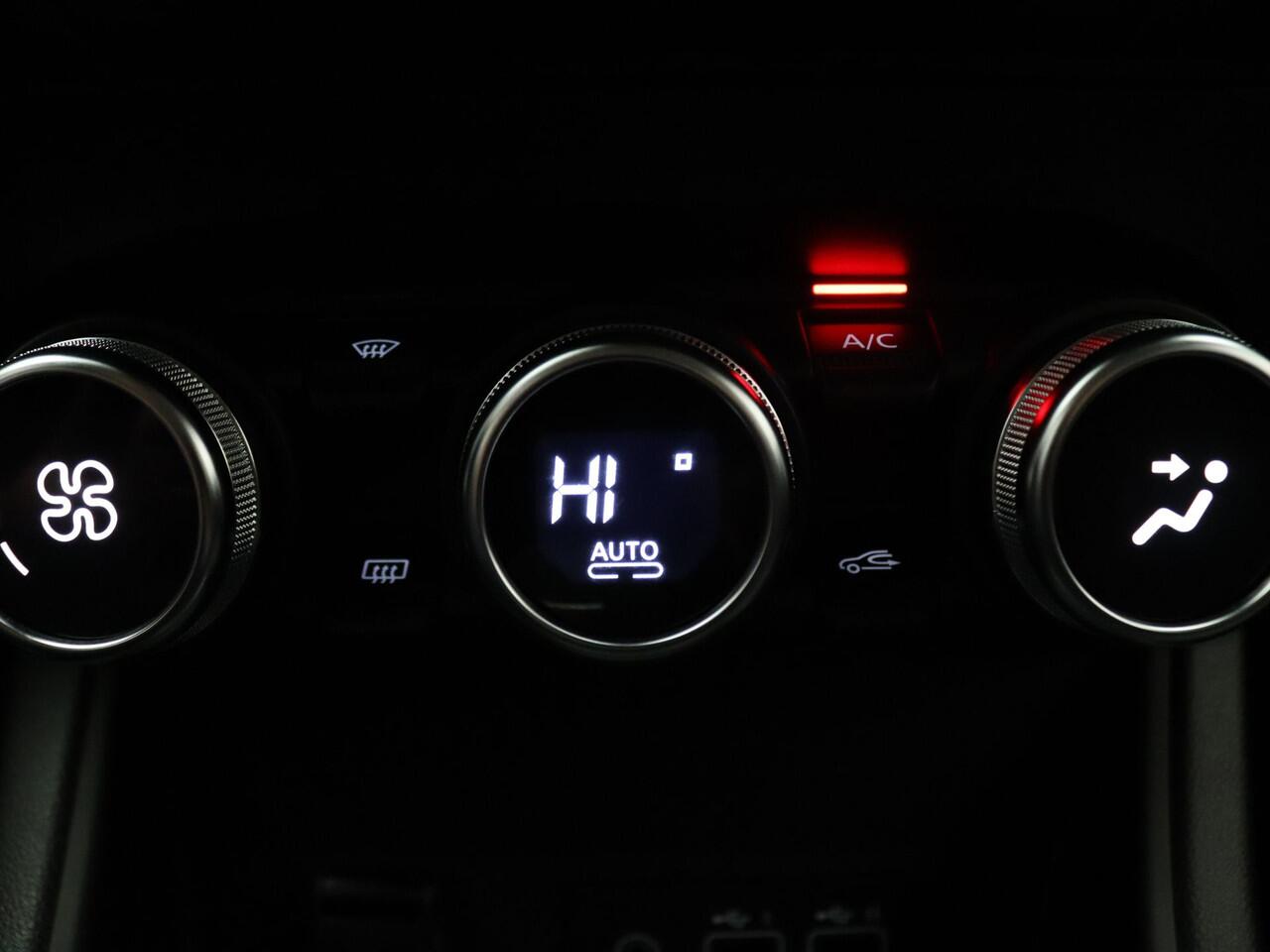 Renault CAPTUR 160pk E-Tech Plug-in Hybrid Intens Automaat Camera | Adapt. Cruise | Navi | Parkeersens. v+a