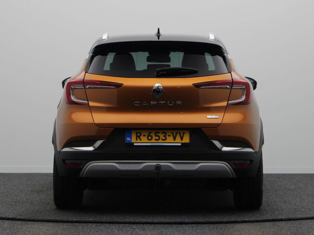 Renault CAPTUR 160pk E-Tech Phev Intens | Dealer Onderhouden | 1e Eigenaar! | Trekhaak | 85% accu score | Digitale Cockpit |