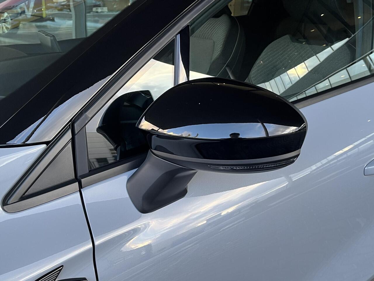 Renault CAPTUR 1.6 E-Tech full hybrid 145 techno LICHT METAAL / CRUISE / PARKEERCAMERA / CLIMATE CONTROLE