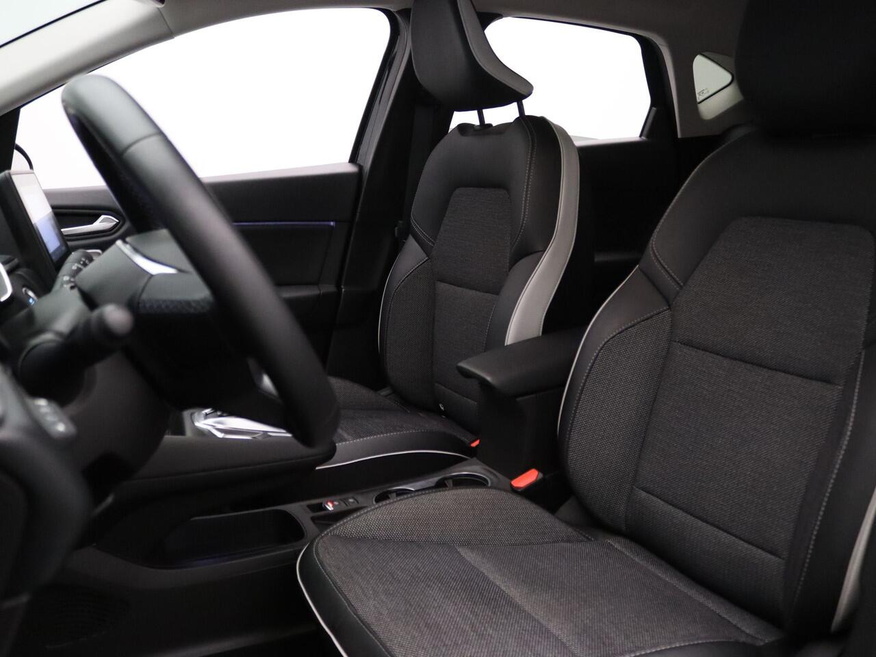 Renault CAPTUR E-Tech Plug-in Hybrid 160pk Intens Automaat Camera | Climate | Cruise | Navi | Parkeersens. v+a