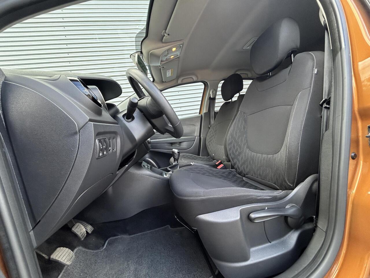 Renault CAPTUR 0.9 TCe Limited | Navi | PDC | Cruise Control |